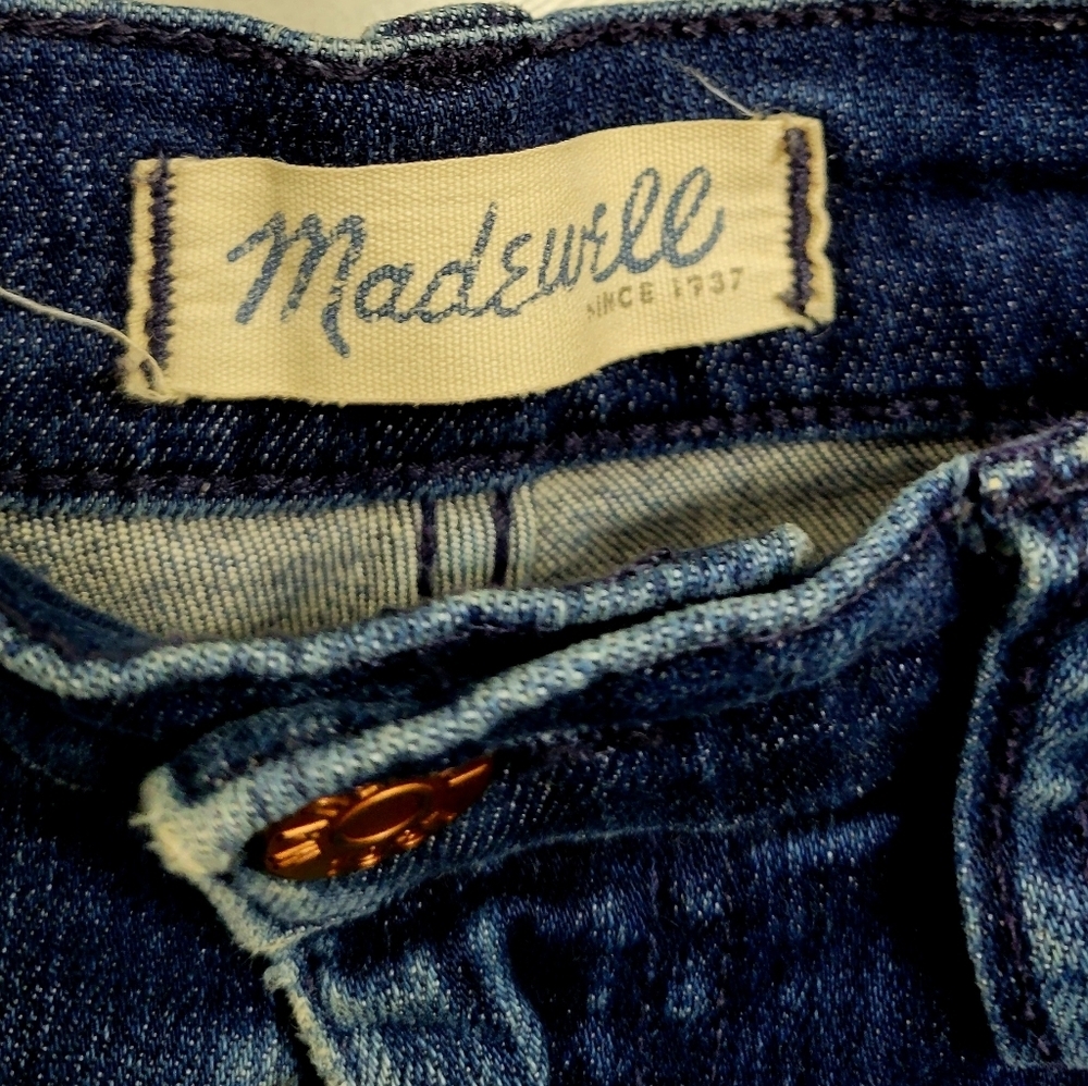 Madewell Classic Blue Denim Jeans – Timeless Fit, Premium Quality Denim - Picture 4 of 4